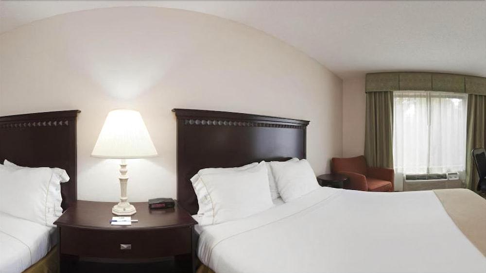 Holiday Inn Express Hotel & Suites Kinston By Ihg Exterior photo