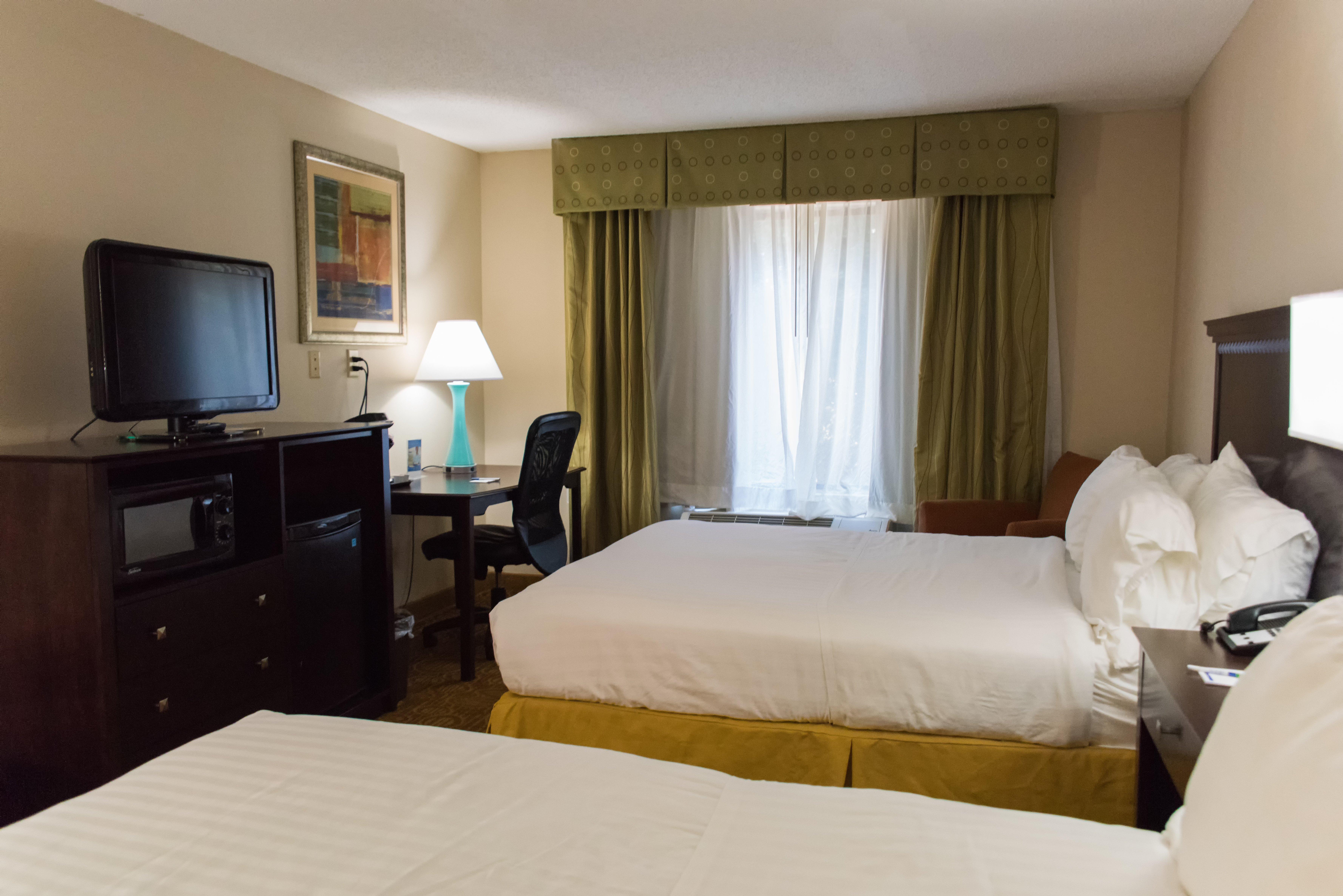 Holiday Inn Express Hotel & Suites Kinston By Ihg Exterior photo