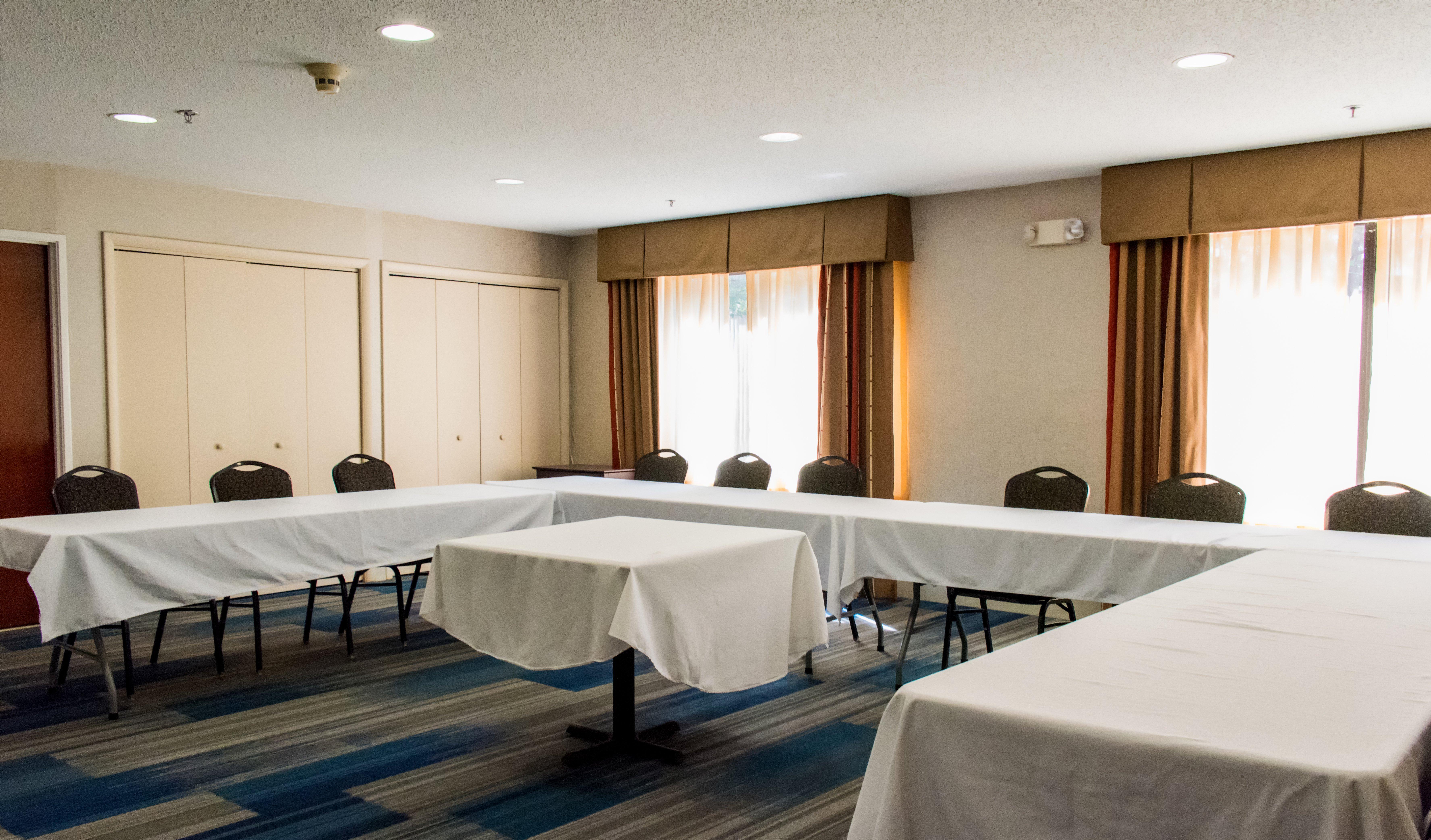Holiday Inn Express Hotel & Suites Kinston By Ihg Exterior photo